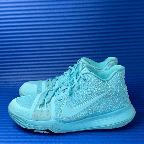 Size 6Y- GS Nike Kyrie 3 Aqua Tiffany Teal Blue Sneakers 859466-401 Women’s 7.5 - Picture 2 of 8